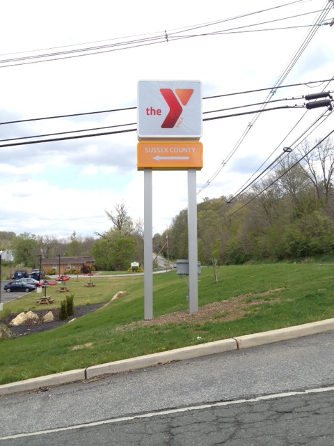 Pylon (Free Standing Sign)